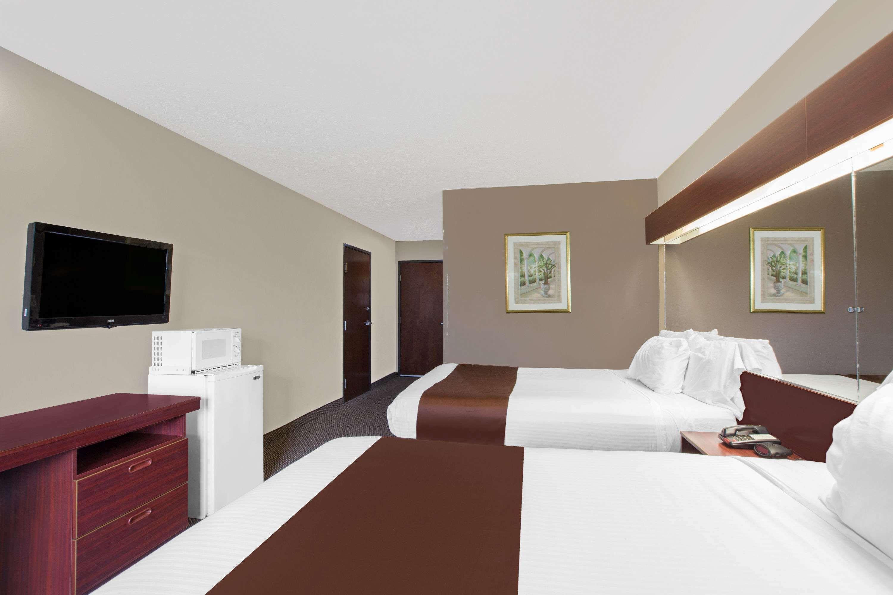 Microtel Inn & Suites - Meridian Ngoại thất bức ảnh